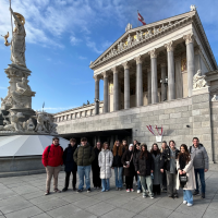 Demokratie und Erinnerung: Ein Besuch im Parlament und beim Holocaust-Denkmal