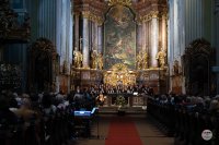 „Standing Ovations“ für ein fulminantes Konzert im „Dom der Wachau“…
