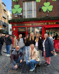 Dia duit, Éire! Hello Ireland!