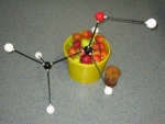 Wie viel Chemie steckt in 5 Kübeln Äpfel?